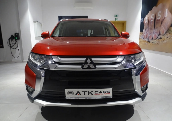 Mitsubishi Outlander cena 69900 przebieg: 142362, rok produkcji 2016 z Woźniki małe 106